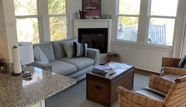 Cute Bay Home/Fantastic View and Sandy Beach