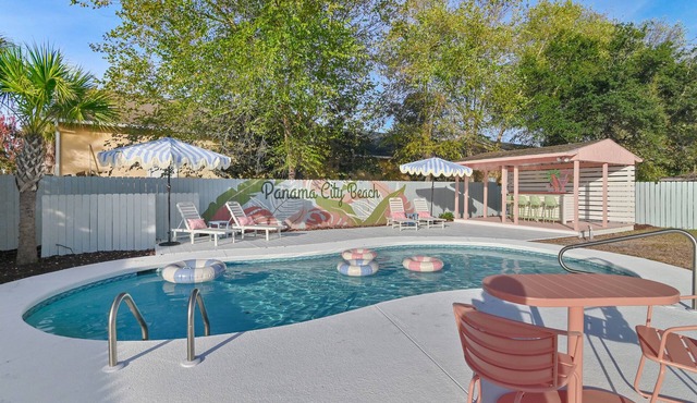 Cute Beachy Getaway w/Pool, Cabana, Putting Green & Fire Pit Near 30A!