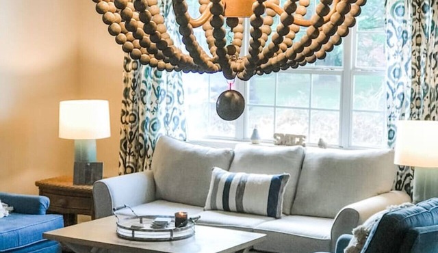 Cute Bleu Bison House -Sleeps 8! 1 Block From HU!