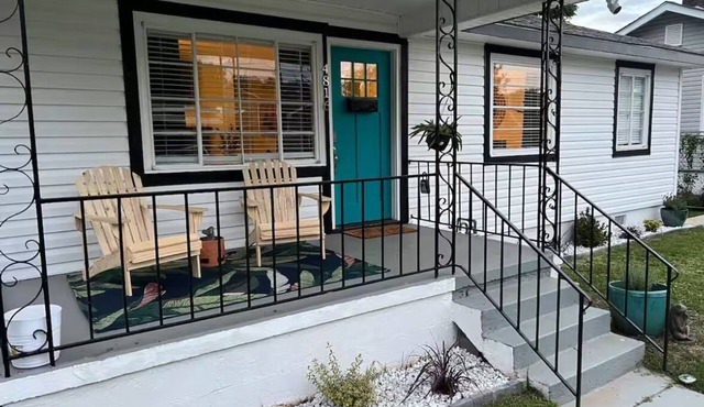 Cute BoHo 3 Bedroom Avondale Cottage