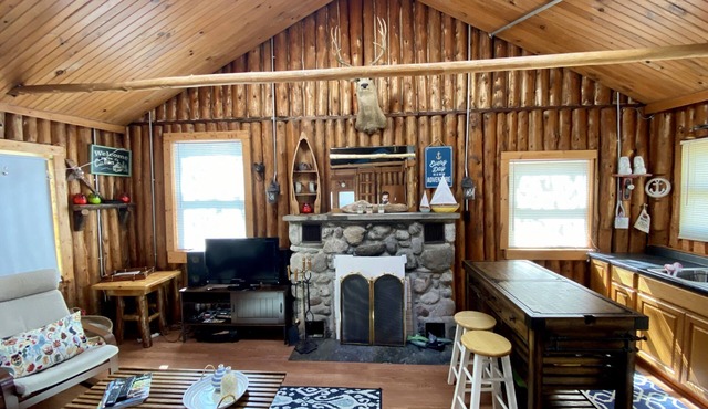 Cute Charlevoix Cabin