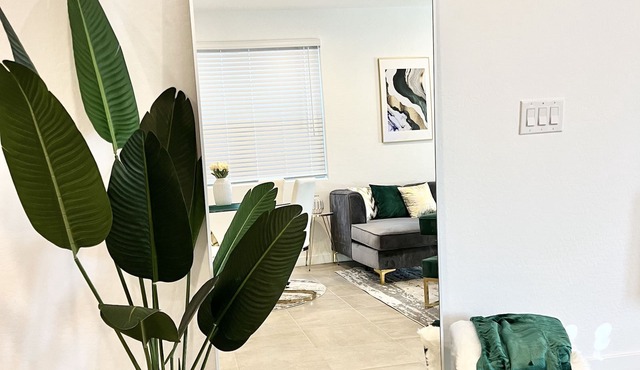 Cute & Comfy 5 Bedroom Phx Oasis