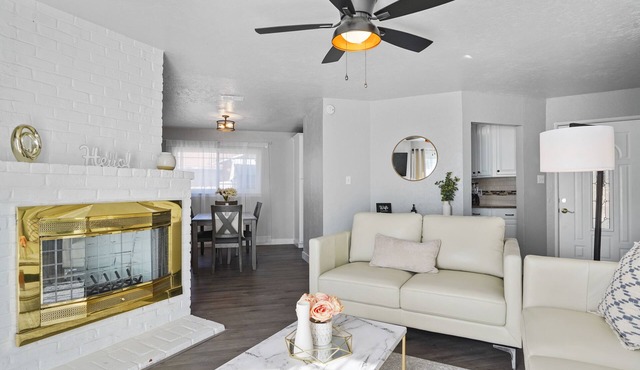 cute comfy home w/relaxing lit gazebo minutes from downtown & airport