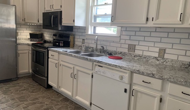 Cute, Convenient, in town on the main St, cozy 4 bedroom house