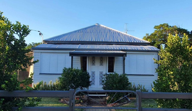 Cute Cottage in Blackall