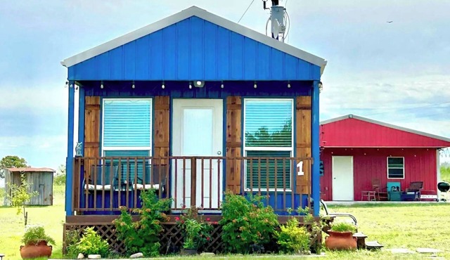 Cute cottage just 5 minutes to Round Top!