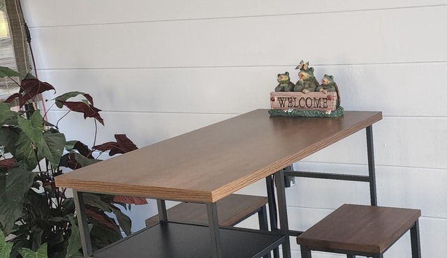 Cute & Cozy 1 bedroom guesthouse located in Winter Haven FL