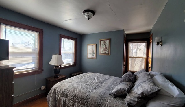 Cute & cozy 1 bedroom apartment - sleeps 4