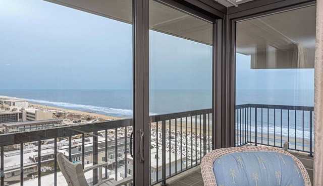 Cute, cozy 2 bedroom oceanfront condo with free WiFi, a great ocean view, and awesome amenities including indoor/outdoor pools and a game room located uptown!