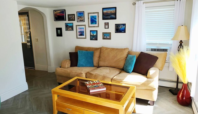 Cute Cozy Apartment in Historic New Bedford