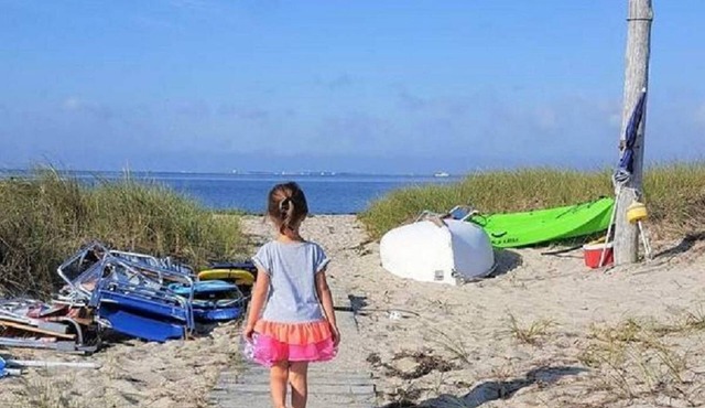Cute Cozy Child Friendly Cottage Private Beach Sunrise Sunsets from Our Deck #10