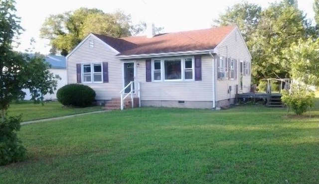 Cute, cozy cottage getaway