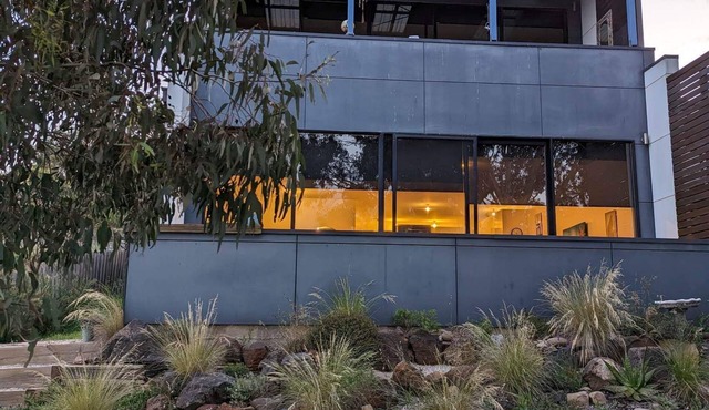 Cute, cozy country escape in a new unit close to cherry and strawberry orchards