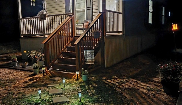Cute, Cozy Crestview Cottage!