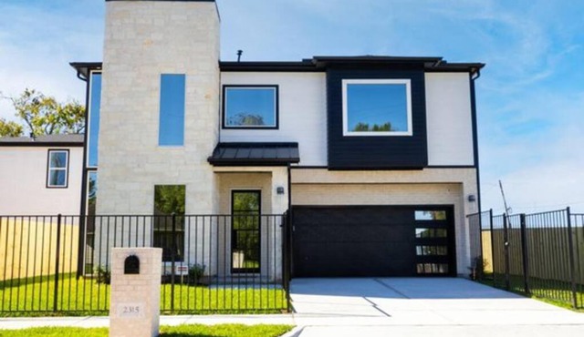 Cute Cozy house close to major sporting events and restaurants