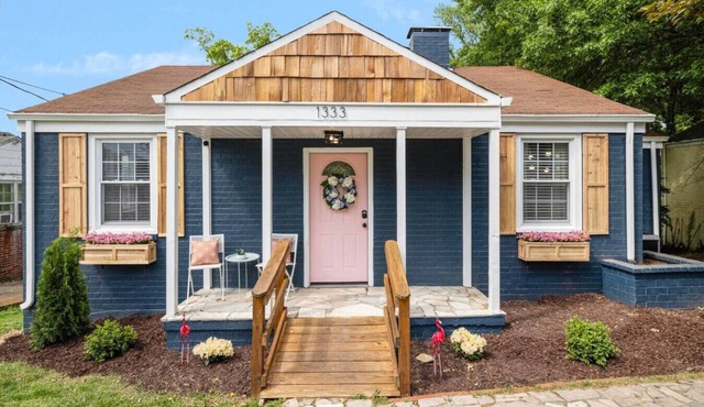 Cute & Cozy Kingsport Home - 3 Bedroom - Close to Hospitals, Eastman, Downtown
