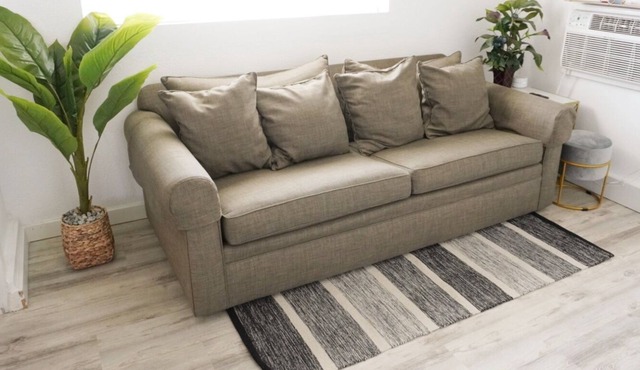 Cute, Detached Casita