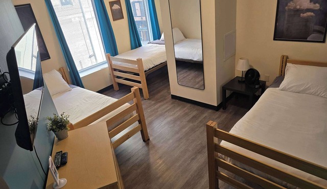 Cute Downtown APT | Quick & Safe Walk to PPG Arena