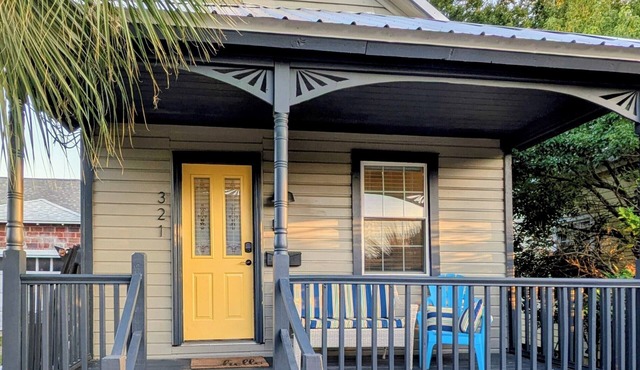 Cute downtown newly refurbished cottage - the Plucky Pelican