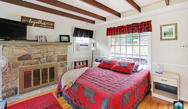 Cute Efficiency Cottage Near Pine Creek