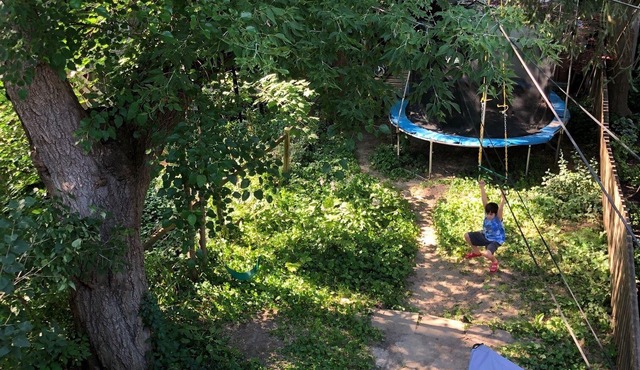 Cute family house w multiple sundecks, surrounded by parks, pools, tennis courts