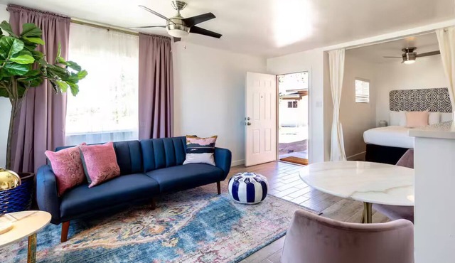 Cute Full Kitchen Studio