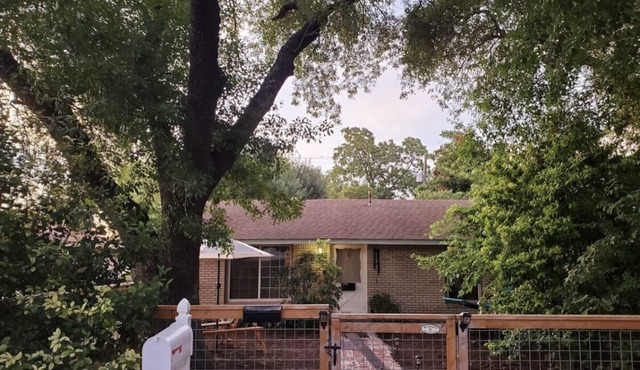 Cute Historic home in Austin