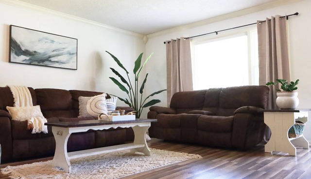 Cute home in the HEART of Madison