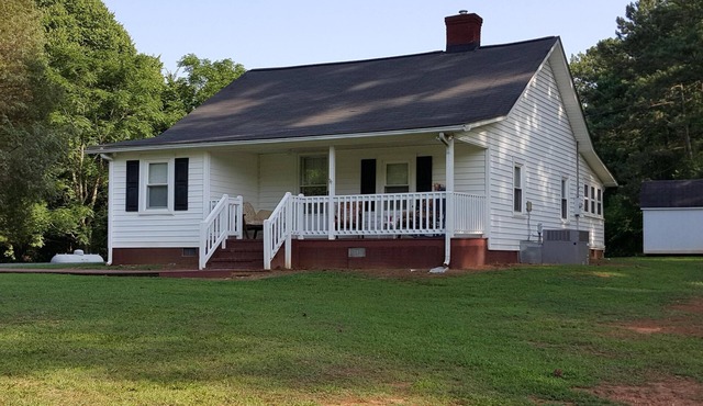 Cute Home Next To Jordan Lake Access