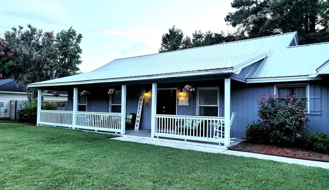 Cute house on a quiet street w/Air UV Filter