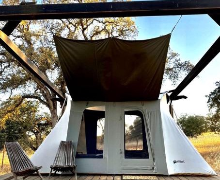 Cute, Lakeside Glamping Bell Tent #2, Wheatland, California
