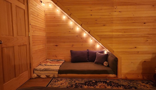 Cute Little Retreat in Mountaindale!