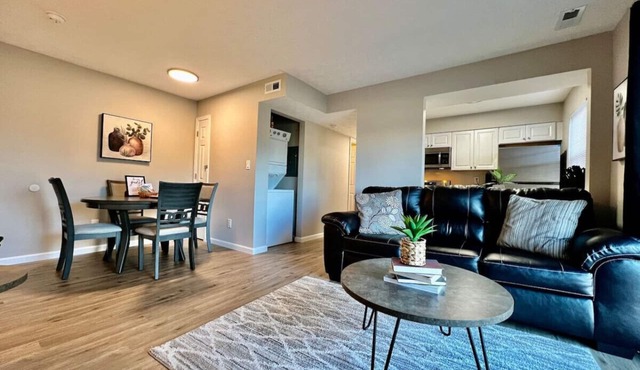 Cute Middletown, Ohio2 bed Apartment- Free laundry