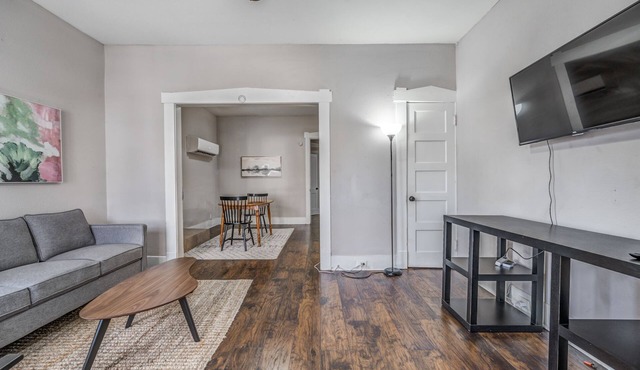 Cute Midtown Apartment V1