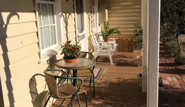 Cute Miners Cottage Close to Town