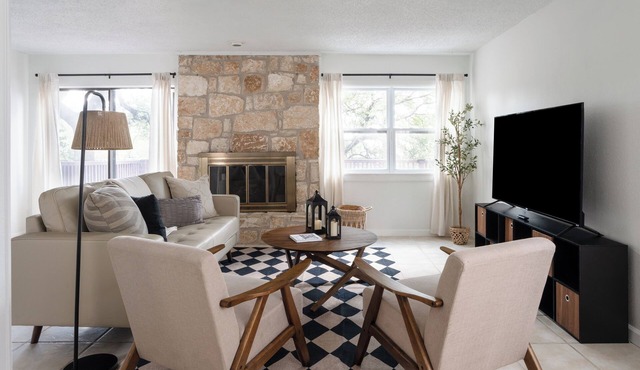 Cute n' Cozy Retreat in Central Austin
