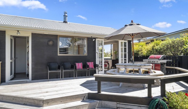 Cute on Kew - Taupo Holiday Home