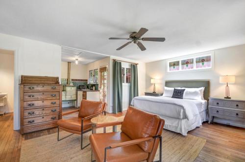 Cute One Room Cottage In Sonoma- Includes Wine Tasting Passport