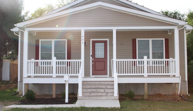 Cute Place 2yrs old near 2 Ski resorts, Many Wineries/Breweries, BR Parkway, .