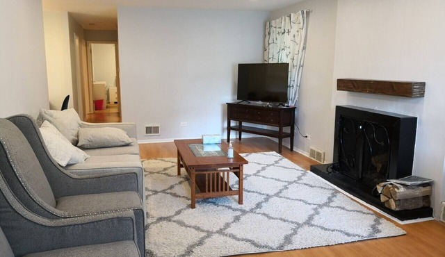 Cute Ranch House close to town monthly stay