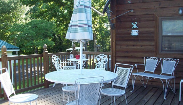 Cute Rustic Cabin, 1 Br; Within Sight Of Beautiful Kentucky Lake