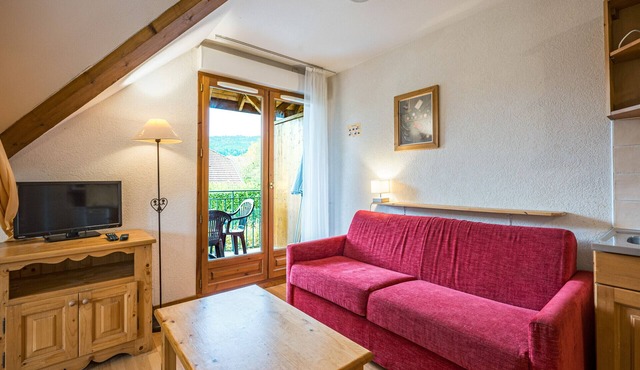 Cute studio apartment, sleeps 4, mountain view