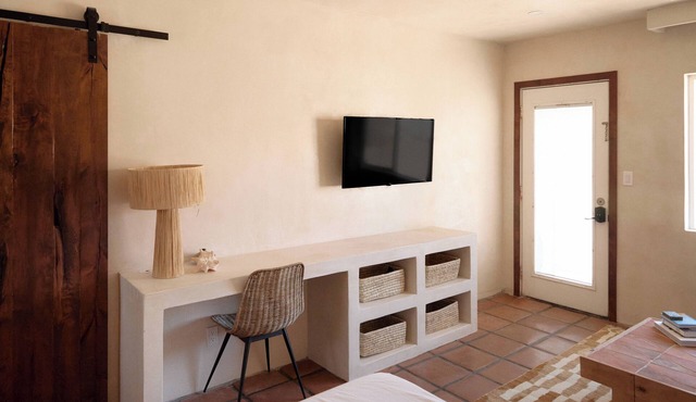 Cute Studio steps to beach