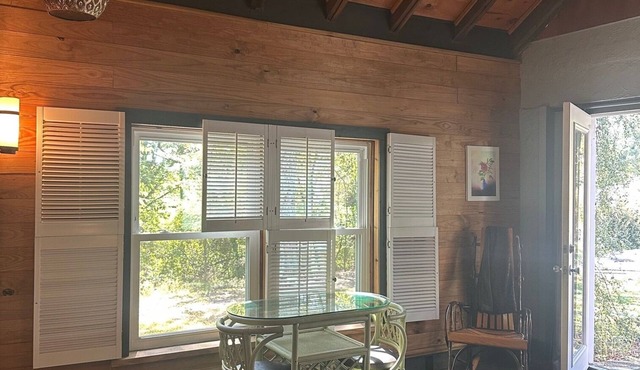 Cute studio with loft in charming Trussville