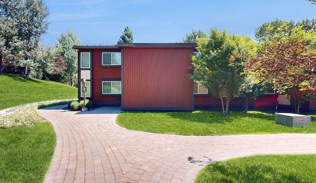 Cute Studio with Lots of Space, WiFi, Close to Skiing