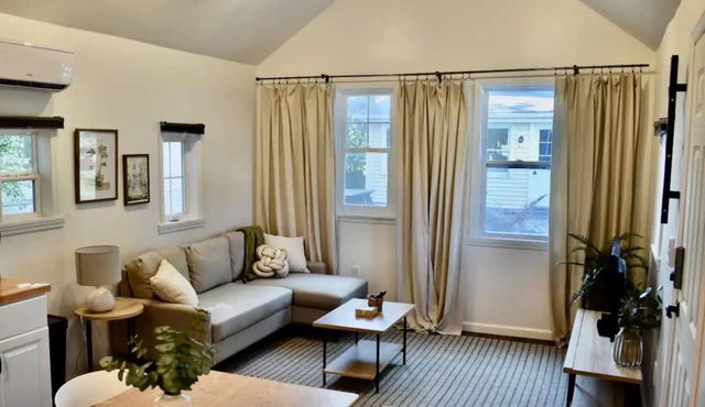 Cute tiny home with everything you need!