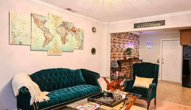 Cute Townhome with King & Queen Beds in Plaza Midwood-10 min drive uptown
