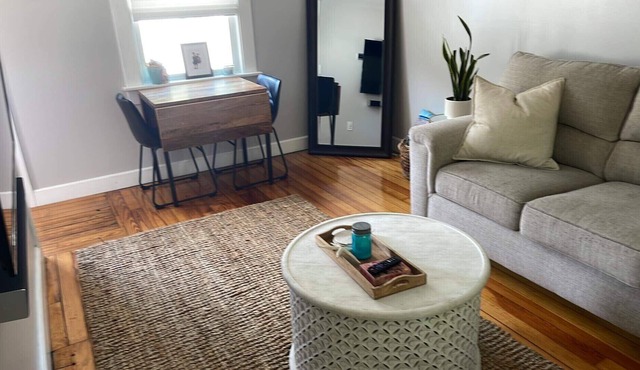 Cute townhouse in historic, coastal neighborhood