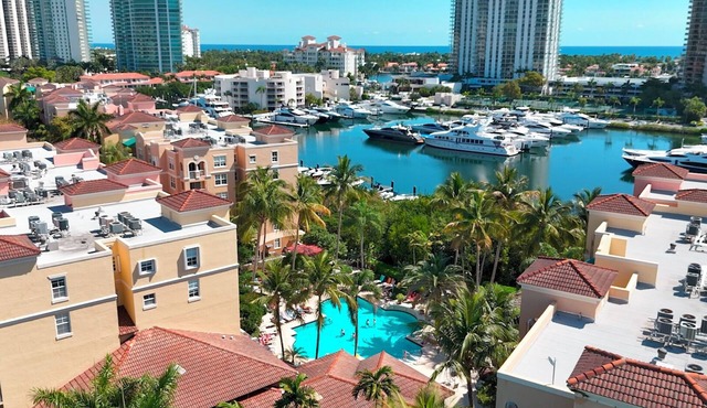 Cute Yacht Club Apt 5 Min Drive 2 Beach W/Pool!