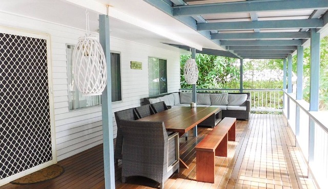 Cutie on the Beach - Beachfront - Pet Friendly - Sleeps 11